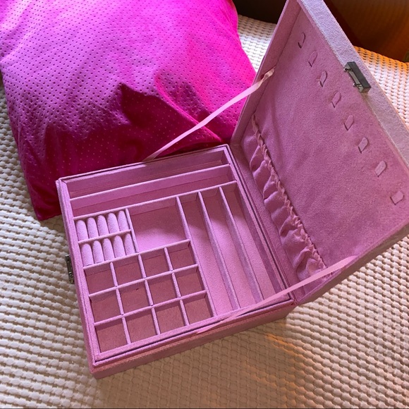 Pink jewellery box - Picture 2 of 11